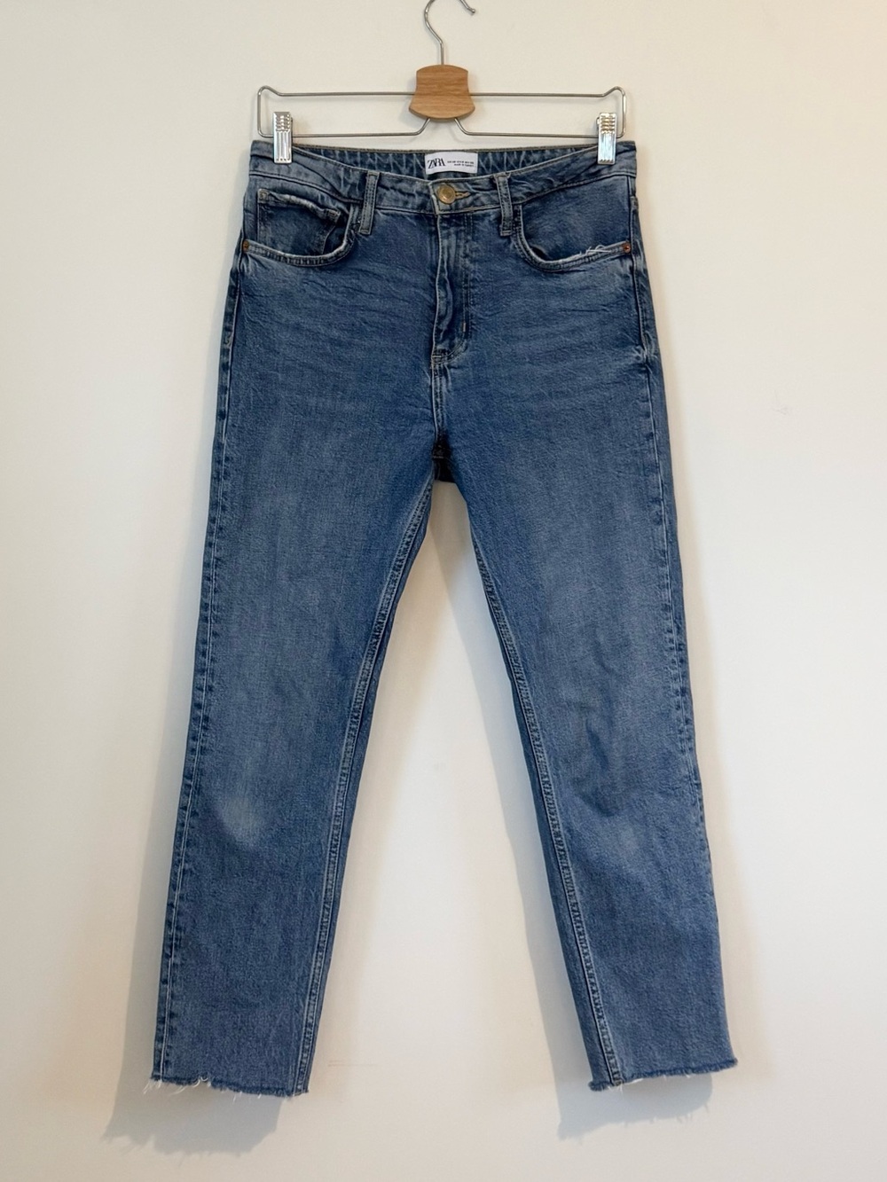 Zara Z1975 High Rise Straight Leg Jeans Medium Wash Raw Frayed Hem Size 6